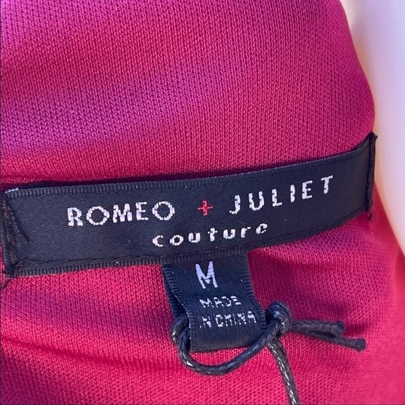 NWT ROMEO & Juliet Couture Burgundy Velvet Open Tie Back Cold Shoulder Top - Picture 11 of 12